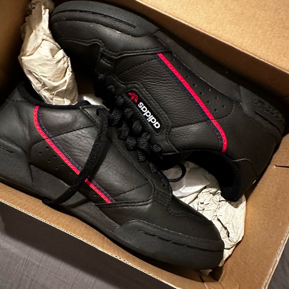 Black Adidas Continental 80